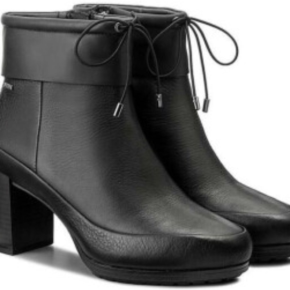Clarks London Rain GTX Gore-Tex Black Leather Booties – Size 8 - Like New